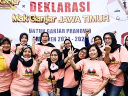 Ribuan Emak di Jatim ke Ganjar: Keren, Kami Peduli & Siap Dukung Bapak Jadi Presiden