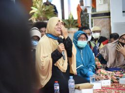 Tangis Haru Warga Warnai Acara Sambat Nang Cak Eri, Ada Apa?