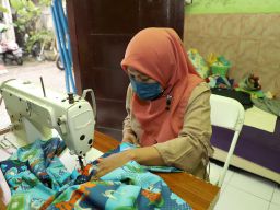 Pemkot Berikan Pekerjaan Kepada 35.000 KK Penghuni Rusunawa di Surabaya P