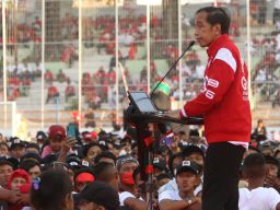 Jawaban Jokowi saat Ditanya Ribuan Pendukungnya Soal Dukung Siapa di Pilpres 2024