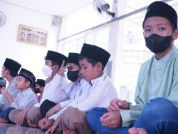 KPU Jatim Gelar Doa Bersama Anak Yatim Piatu Bentuk Ikhtiar Sukses Pemilu 2024