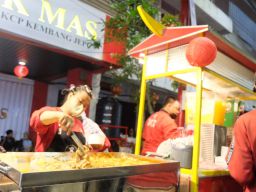 Sebanyak 60 UMKM di Kawasan Kya - Kya Surabaya Ikuti Pelatihan Masakan Cina