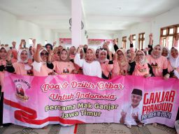 Emak-Emak di Gresik Dukung Ganjar Presiden 2024: Dia Paling Peka dengan Isu Perempuan