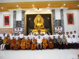 Lantik PC Persatuan Umat Buddha Indonesia - Surabaya, Wali Kota Eri Cahyadi Ajak Perkuat Toleransi