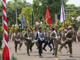 Wali Kota Eri Cahyadi Sambut Kirab Bendera Pataka Jer Basuki Mawa Beya