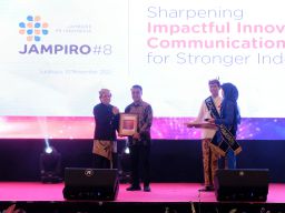 JAMPIRO Ke-8, Wali Kota Eri Cahyadi Pemimpin Terpopuler di Medsos