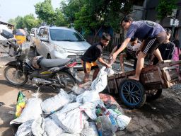 Program Surabaya Bergerak: Dari Warga untuk Warga