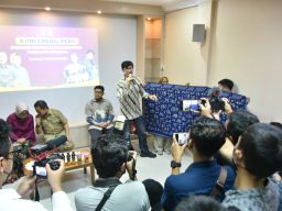 Dipatenkan, Pemkot Bakal Produksi Massal Enam Motif Batik Khas Surabaya