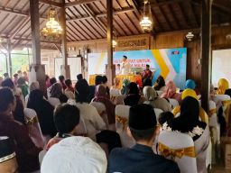 Operasikan 484 KA Per Hari , Mufti Anam: Bukti KAI Sukseskan Angkutan Nataru 2023