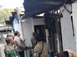 Terkendala Izin Pemilik Tanah, Satu Keluarga Akhirnya Bisa Nikmati Listrik Berkat Bantuan Pemkot Surabaya