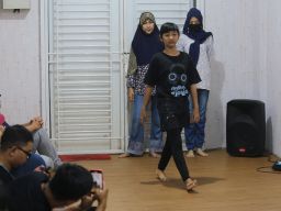 Di Rumah Anak Prestasi Penyandang Disabilitas Diberi Pelatihan Modeling Hingga Musik