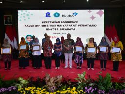 Ratusan Kader IMP Surabaya Terima Penghargaan BKKBN