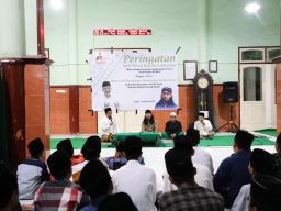 Gus-Gus Nusantara Jawa Timur Pendukung Ganjar Serahkan Bantuan Pengeras Suara