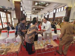 Lepas Mahasiswa Magang, Wali Kota Eri Cahyadi: Perkuat Pelayanan Adminduk yang Semuanya Digital