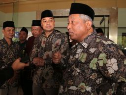 Wali Kota Eri Minta Sertifikasi Tanah Wakaf Bisa Dipercepat