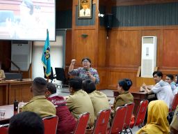 Pemkot Surabaya Latih Ratusan Pengelola Aduan Masyarakat