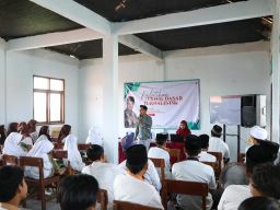 GGN Dukung Ganjar Gelar Pelatihan Teknik Dasar Jurnalistik Bagi Santri Ponpes di Gresik