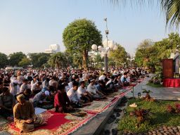 Wali Kota Eri Cahyadi Salat Iduladha 1444 Hijriah. Bareng Warga Surabaya di Balai Kota