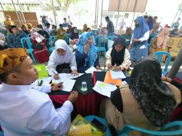 Pemkot Tebus 529 Ijazah Pelajar SMA/SMK Swasta se-Surabaya