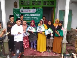 Peduli Korban Bencana Semeru, PWNU Jatim Beri Bantuan Sembako