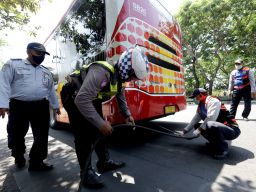 Pantau Kadar Gas Buang, Pemkot Surabaya Uji Emisi Kendaraan