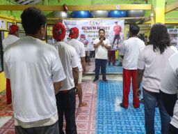 Gelar Senam Sehat, Komunitas Sopir Truk Ikuti Gaya Hidup Sehat Ala Ganjar