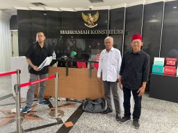 Lengkapi Berkas Permohonan Uji UU MK, Pemohon: MK Benteng Terakhir Konstitusi Negara Harus Diselamatkan