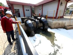 DSDABM Surabaya Siapkan Unit Reaksi Cepat Antisipasi Genangan Saat Hujan