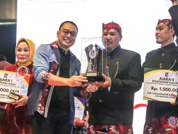 Wali Kota Eri Cahyadi Beri Penghargaan KAS-RPA kepada 19 Kampung di Surabaya