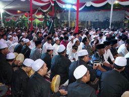 Jelang Pergantian Tahun 2023, Wali Kota Eri Bertemu Ormas Madura