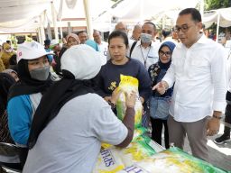 Stok Beras 52 Ribu Ton, Pemkot Surabaya Pastikan Ketersediaan Aman