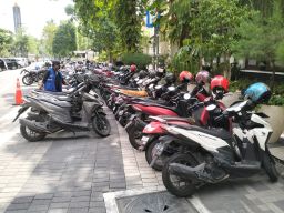 Wali Kota Eri Minta Dishub Optimalkan Retribusi Parkir Melalui Langganan atau Pembayaran QRIS