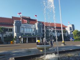 Pemkot Surabaya Berencana Bangun Rumah Potong Unggas