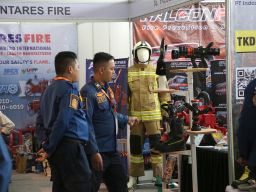 Petugas Damkar se-Indonesia Dibekali Pengetahuan Regulasi SNI: International Fire Safety Codes & Standard