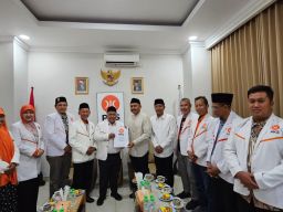 PKS Jatim Serahkan SK DPP untuk Ony Anwar dan Maidi di Kabupaten Ngawi dan Kota Madiun