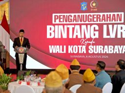 Wali Kota Eri Cahyadi Terima Penghargaan Tertinggi Bintang LVRI dari Legiun Veteran Republik Indonesia