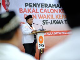 Lengkap 100 Persen, PKS Serahkan SK B KWK untuk 38 Paslon  Kabupaten/Kota se-Jatim