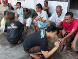 Patroli Satpol PP Surabaya Jangkau 13 Muda-Mudi saat Pesta Miras