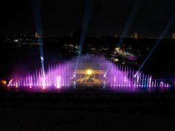 Pesta Tahun Baru di Jembatan Suroboyo, Kembang Api dan Water Laser