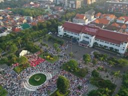 Wali Kota Eri Cahyadi Akan Salat Idulfitri 2025 di Taman Surya Bersama Ribuan Warga Surabaya 