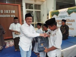 PW ISNU Jatim Distribusikan Daging Kurban kepada 30 Anak Yatim