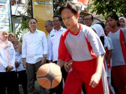 Besok MPLS 2025, Wali Kota Eri Minta Orang Tua Wajib Antar Anaknya 