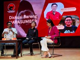 Ratusan kader PDIP dan Masyarakat Tumplek Blek di Balai Budaya Surabaya Nobar Film Bung Karno