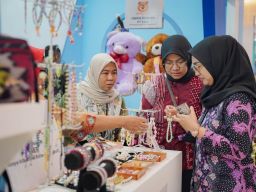 SIER Dukung Holding Danareksa Perluas Akses Pasar UMKM di Jatim Fest 2025