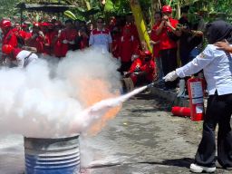PDIP Surabaya Gelar Pelatihan Penanggulangan Kebakaran untuk Kader