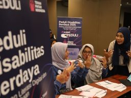 XLSMART Latih Penyandang Disabilitas di Kediri Kuasai Teknologi Digital dan AI untuk Wirausaha