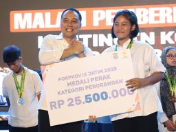Pertahankan Juara Umum, Pemkot Surabaya Gelontor Bonus Rp42,7 M untuk Atlet Porprov Jatim 2025