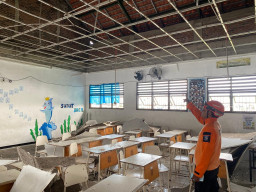 Plafon Kelas Ambruk, Pemkot Surabaya Evaluasi Sarpras Sekolah