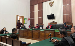 Hakim Tolak Eksepsi, Sidang Lanjut ke Tahap Pembuktian