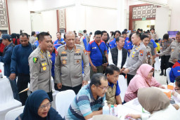 Polda Jatim Rangkul Buruh Lewat MCU Gratis Jelang May Day